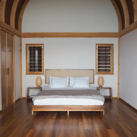 Arcs Of Lombinha - Designer With Ocean Views * Maia